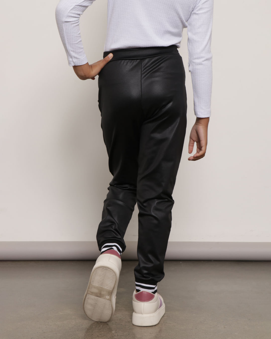 Calca--10273-Cirre-Jogger-F-410---Preto
