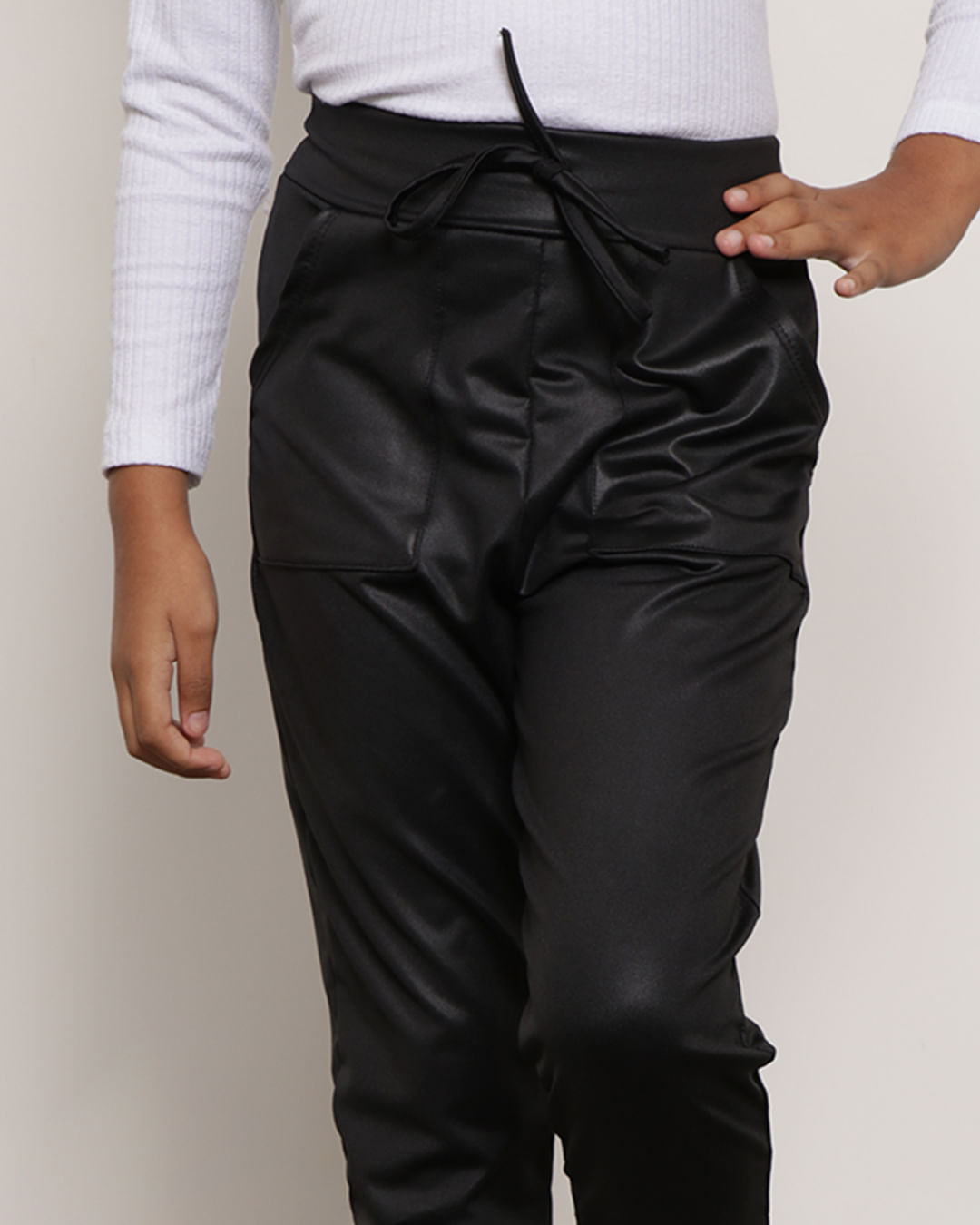 Calca--10273-Cirre-Jogger-F-410---Preto