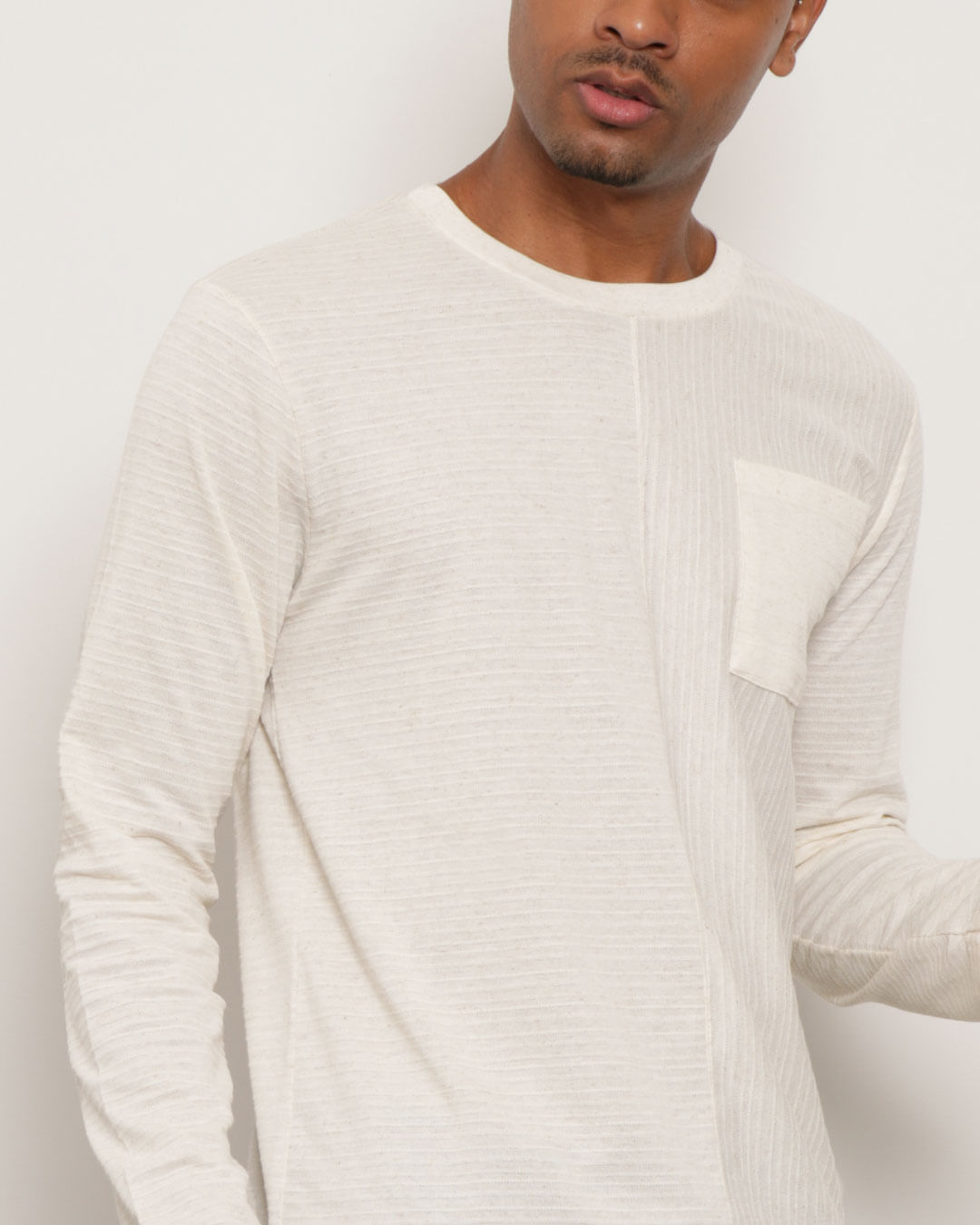 Camiseta-M-Longa-Bolso-1680-Pgg---Off-White