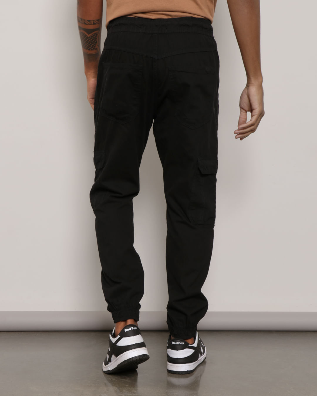 Calca--Sja-Jvm-Jgg-Pto-Cgocarpin-905793p---Preto