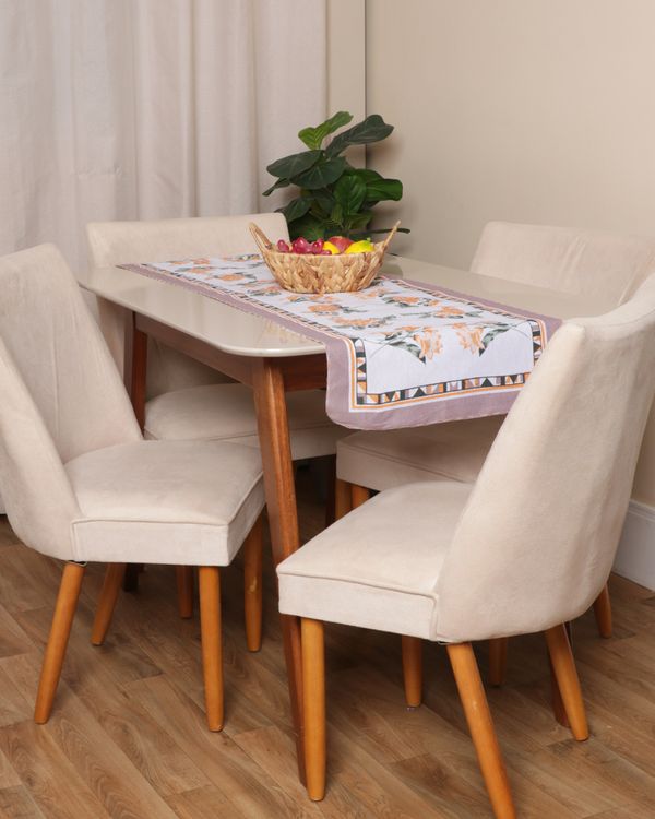 Trilho de Mesa 140cm x 40cm Estampa Floral Branca UN