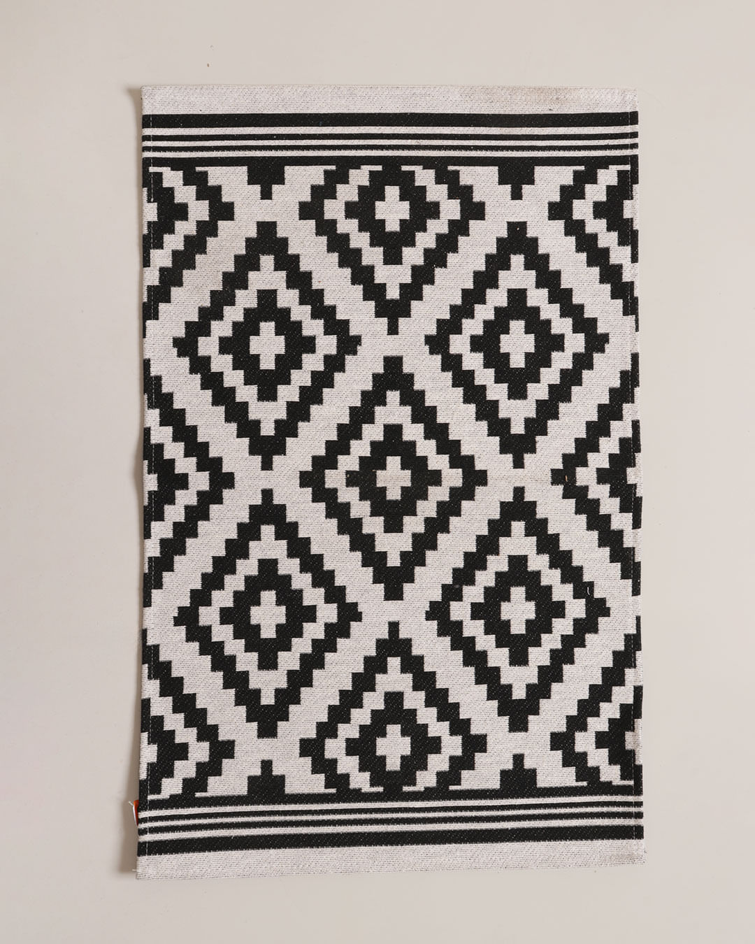 Trilho-De-Cozinha-Indiano-40x60cm---Preto-Geometrico