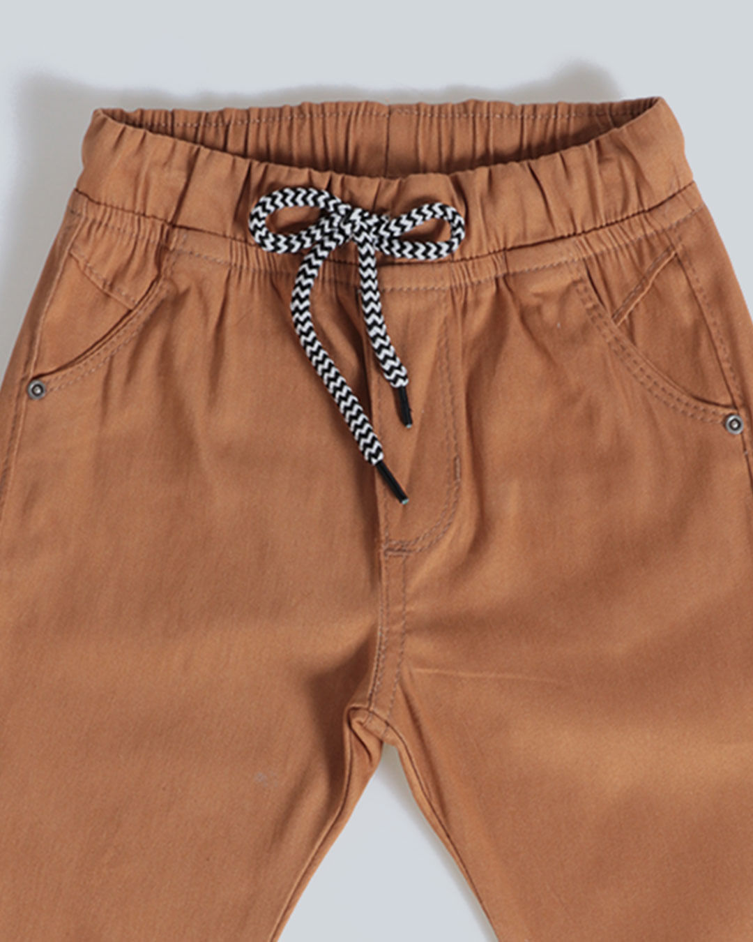 Jogger-Mol-1202008-Caramelo-M-13---Bege-Escuro