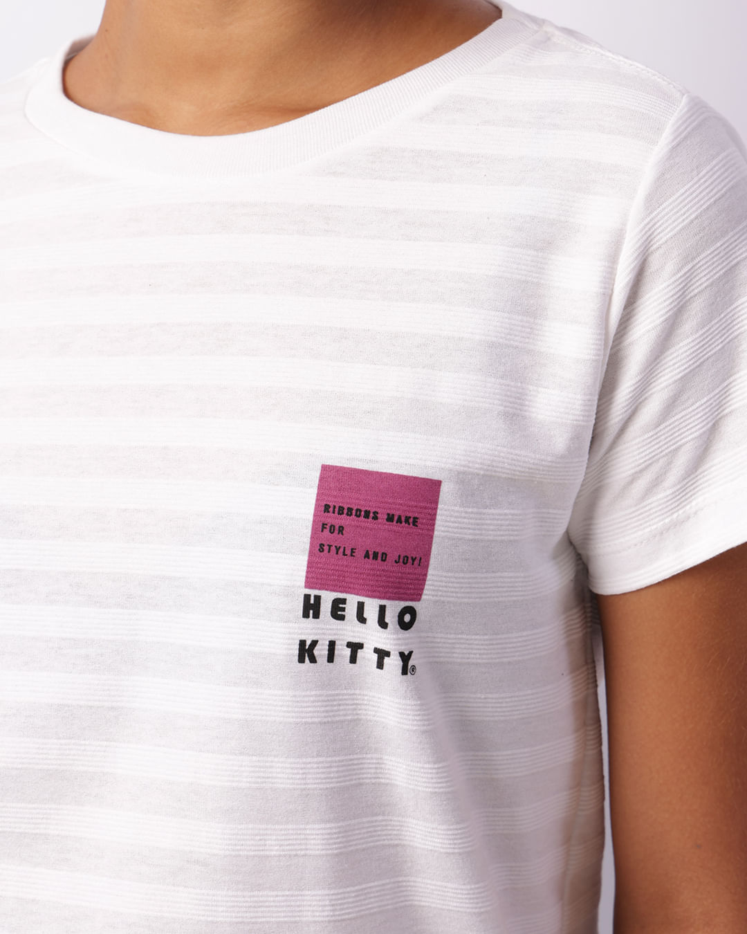 Camiseta-Mc-0401901-Hkitty-Fc-Pgg---Off-White