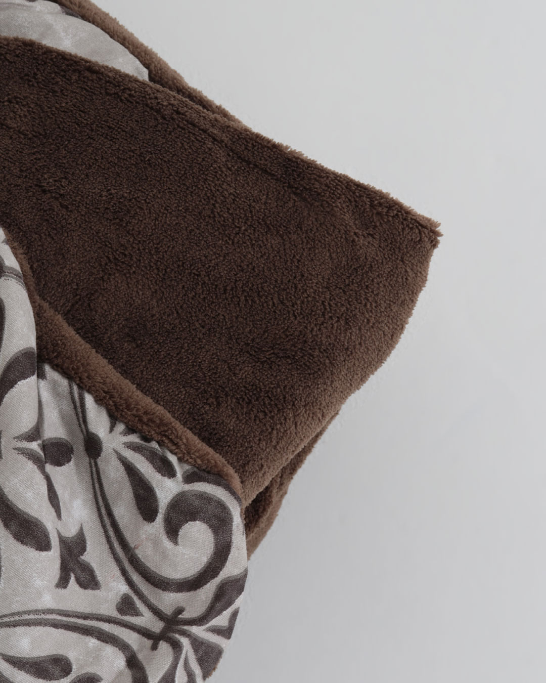 Coberdrom-Queen-Plush-Combo-Soft--Slim---Marrom-Medio