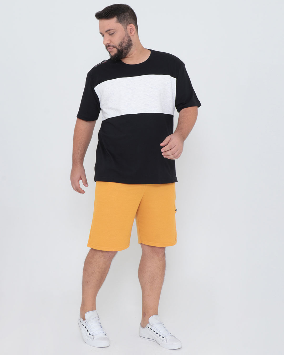 Camiseta-51180587-Recortes-Plus---Preto