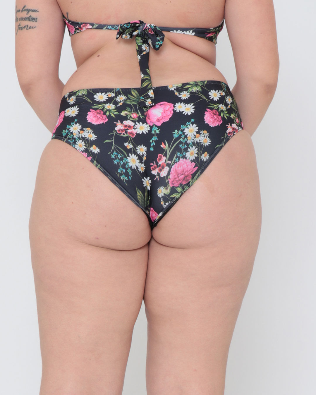 Calc-Tg-Alta-Est-Floral24111coord3---Preto-Floral
