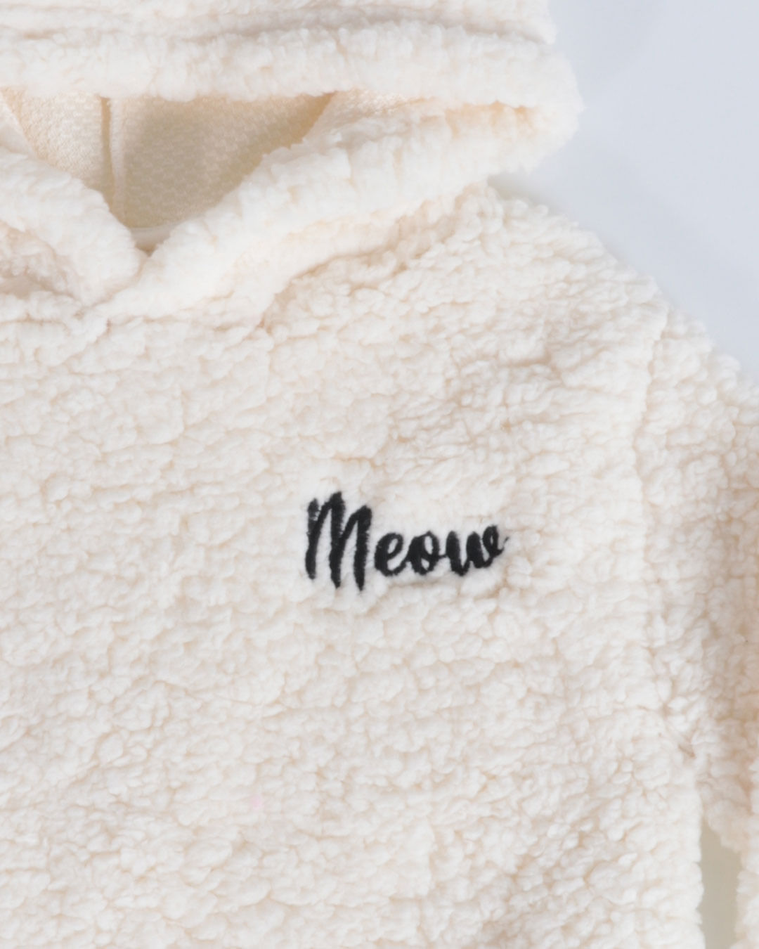 Blusao-Pelo-Cz-21900-Meow-F13---Off-White