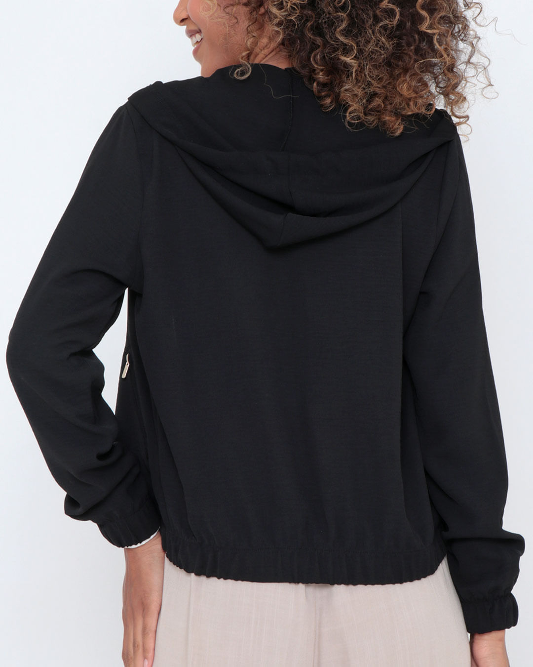 Jaqueta-8007-1-C-Capuz---Preto