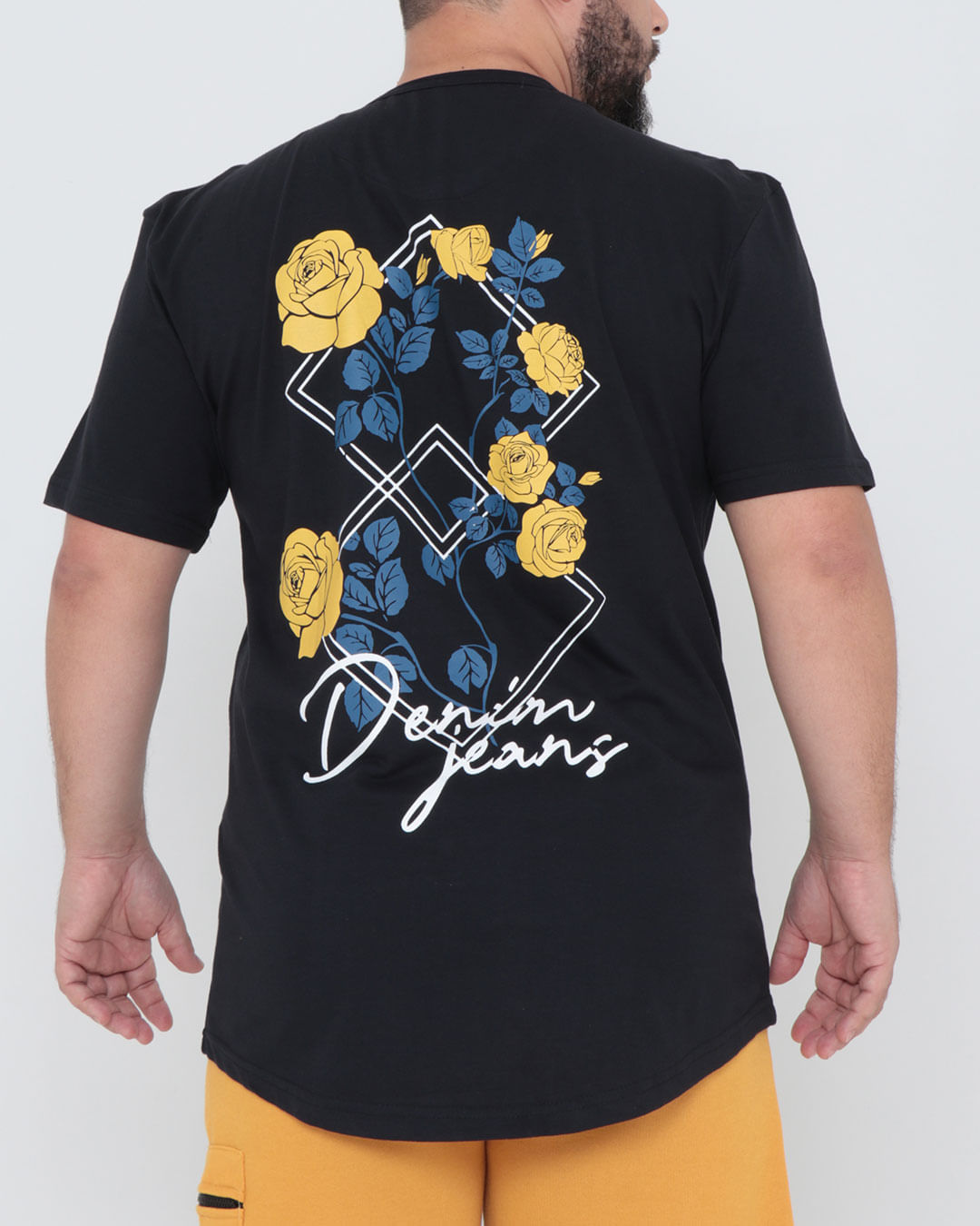 Camiseta-09782-Rosas-Estampada-Plus---Preto