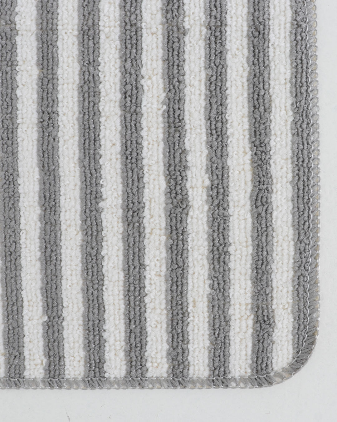 Tapete-040x060-Boucle---Cinza-Listrado
