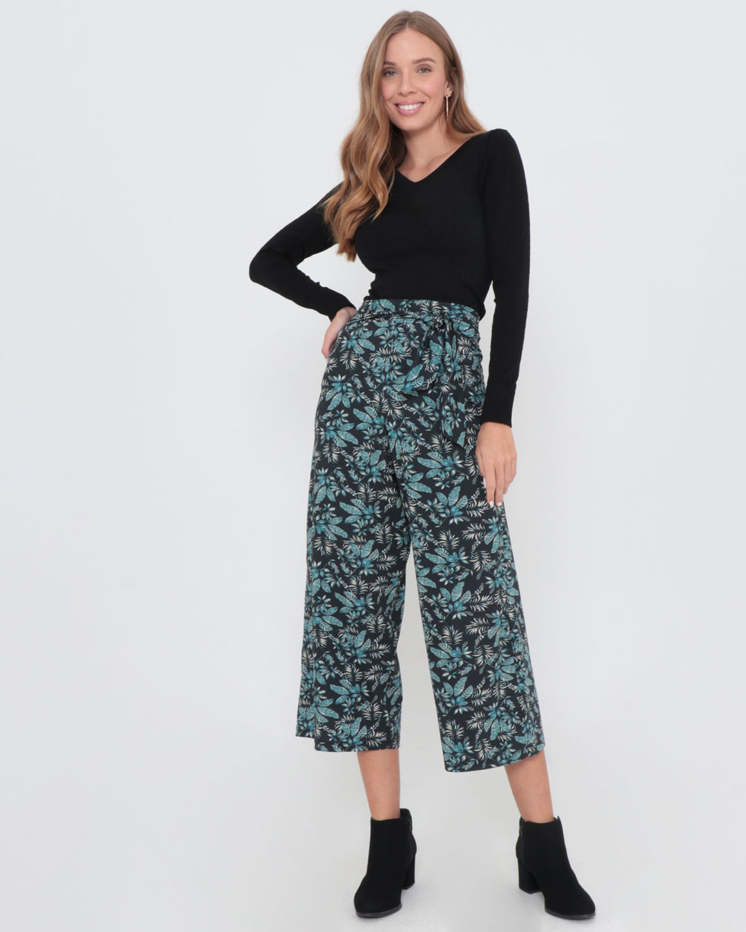 Calca-19507-Estampada-C-Amarracao---Preto-Floral