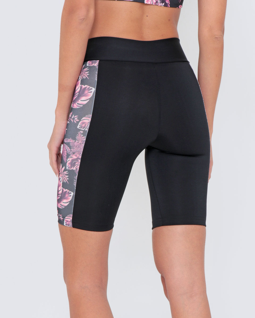 Ciclista-70096-Estampado---Preto-Floral