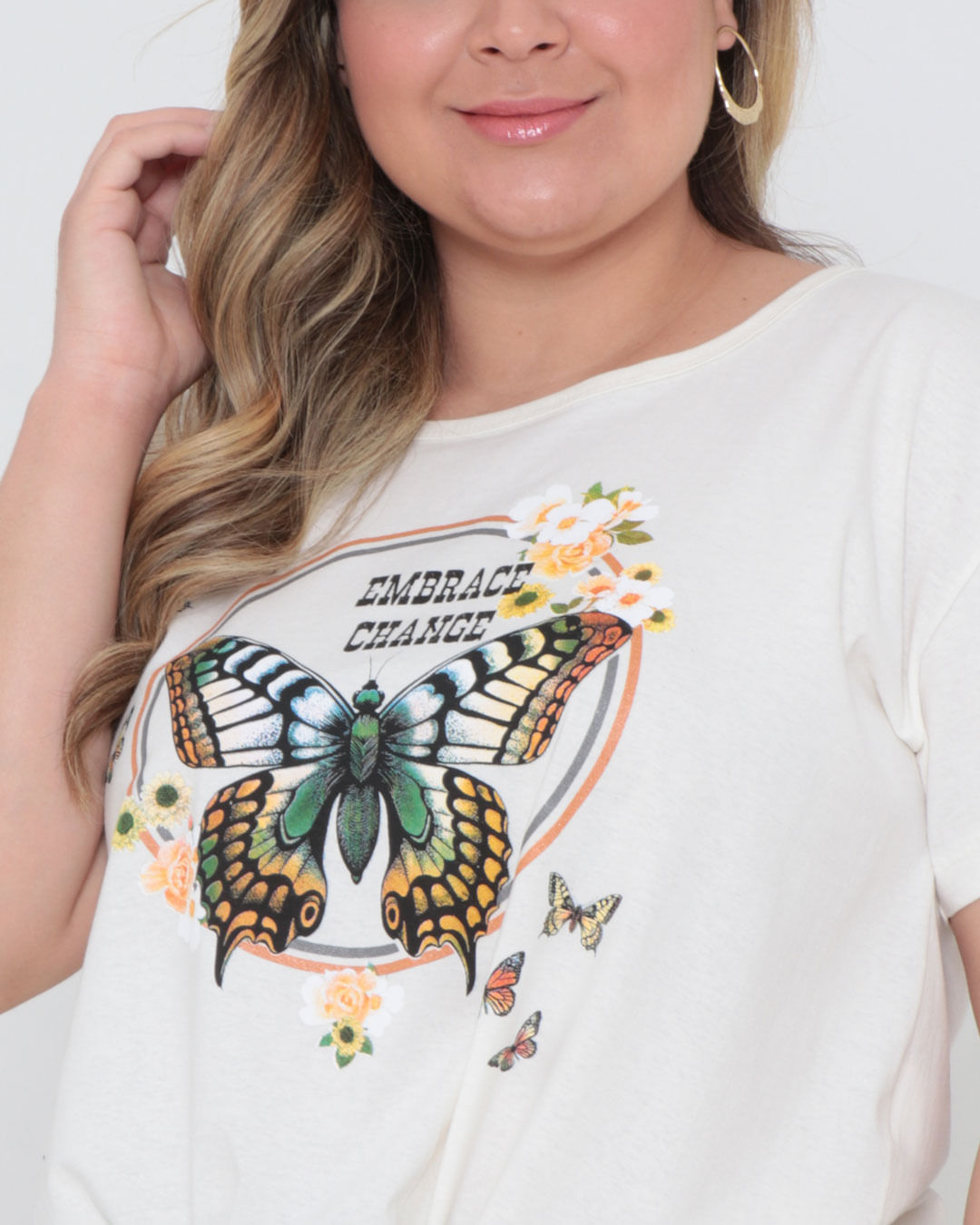 Tshirt-5385-Nozinho-Embrace---Off-White