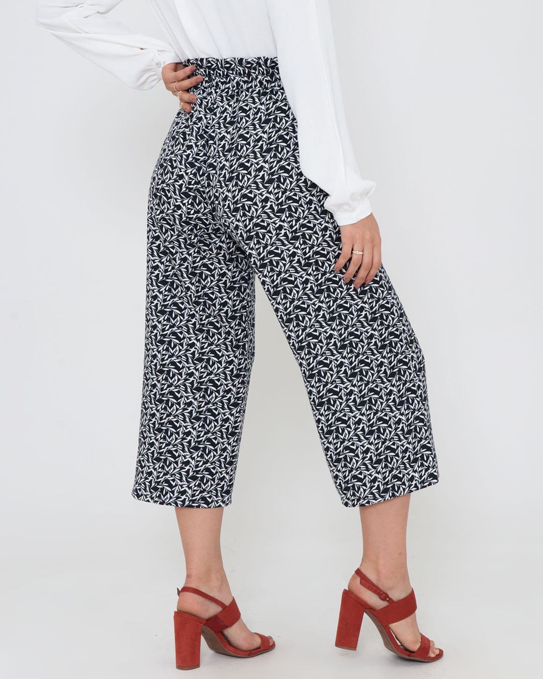 Calca-9422-Pantacour-Estampada---Marinho-Floral