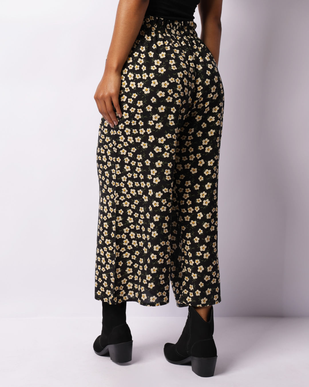 Pantacourt-Estampada-5603re-Prog---Preto-Floral
