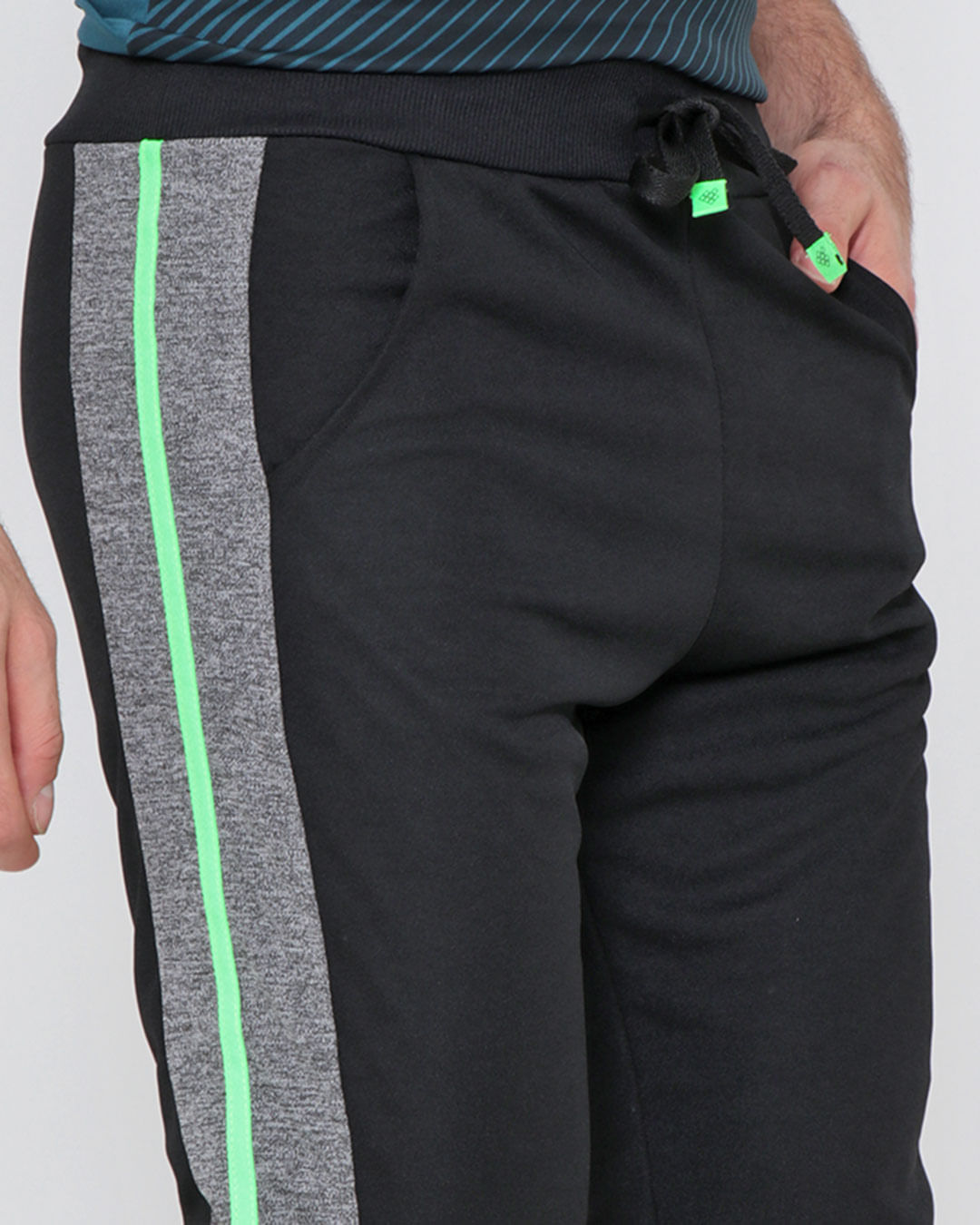 Capri-Jogger-370001-Recorte-Lateral---Preto