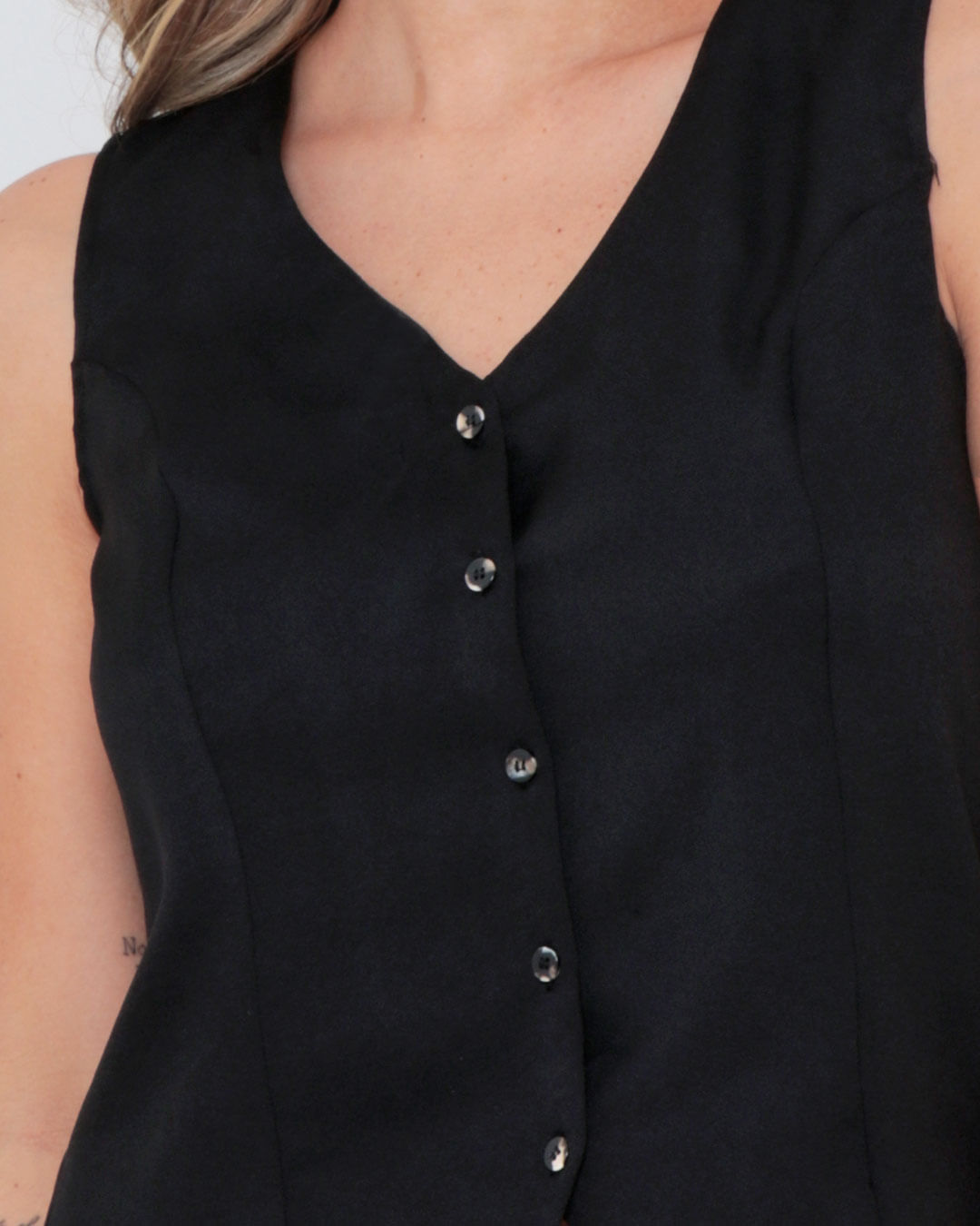 Regata-9420-C-Botoes---Preto