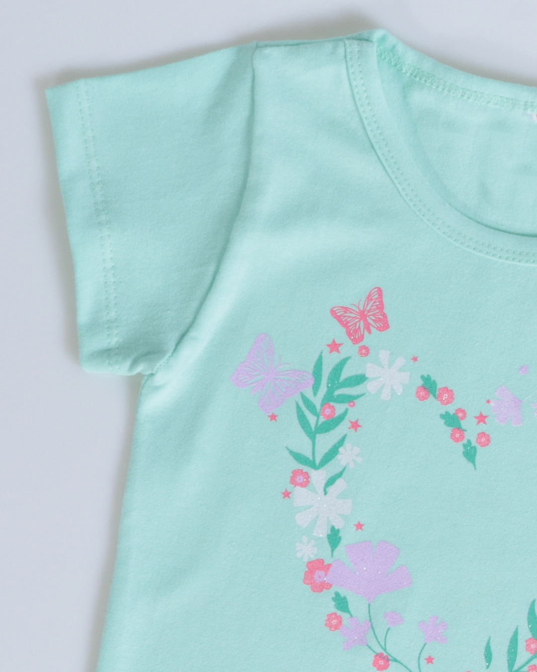 Blusa-Mc-1652-Coracao-Flores-F13---Verde-Claro