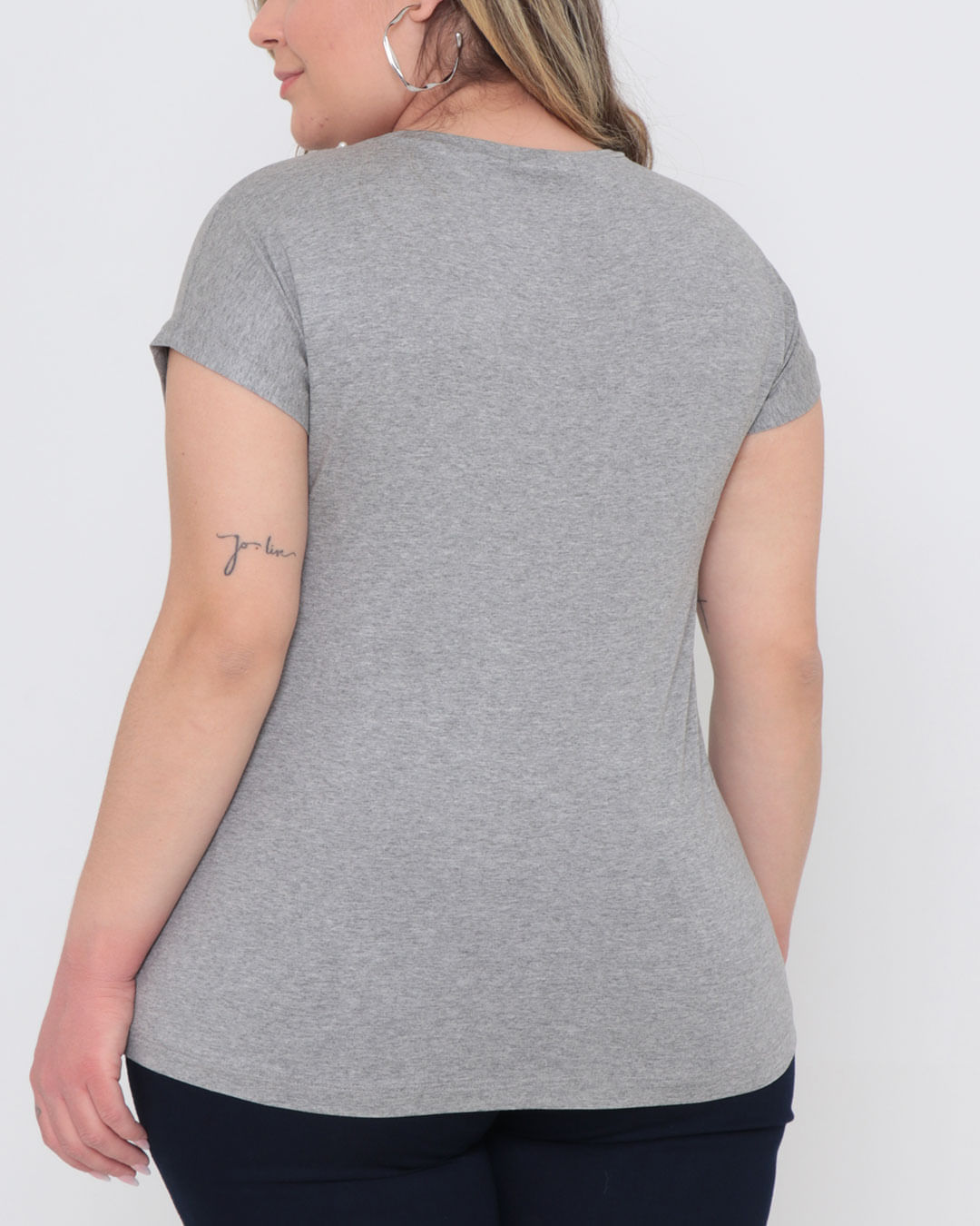 Blusa-2352-Com-Bordado-Perola-Decote---Cinza-Medio
