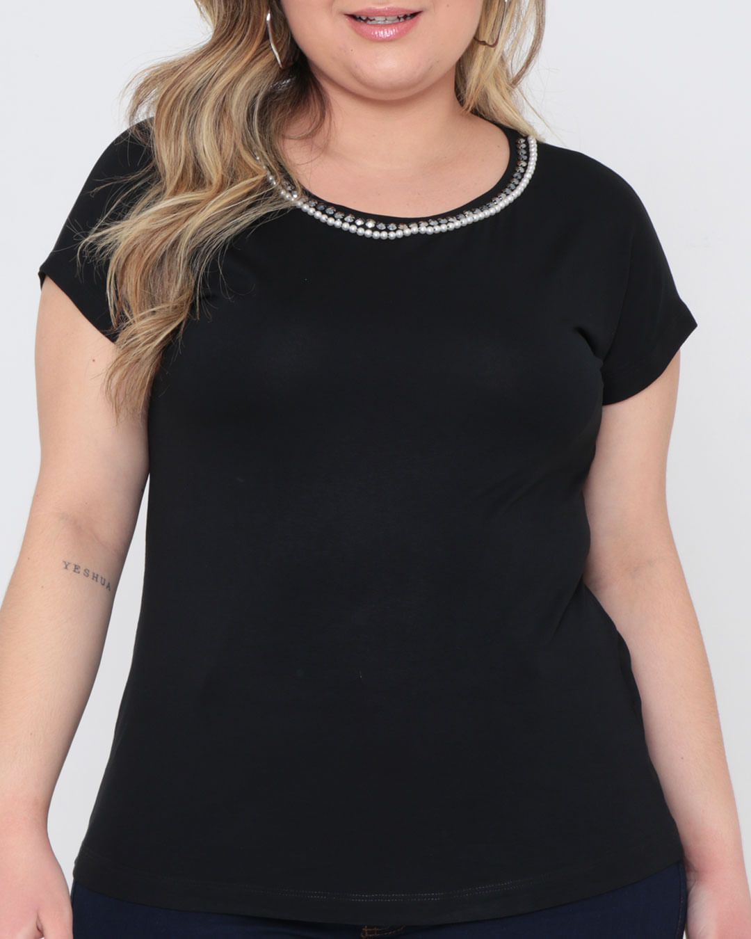 Blusa-2352-Com-Bordado-Perola-Decote---Preto