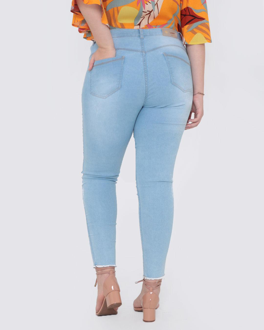 Calca-17605-Jeans-Barra-Dobtg---Blue-Jeans-Claro