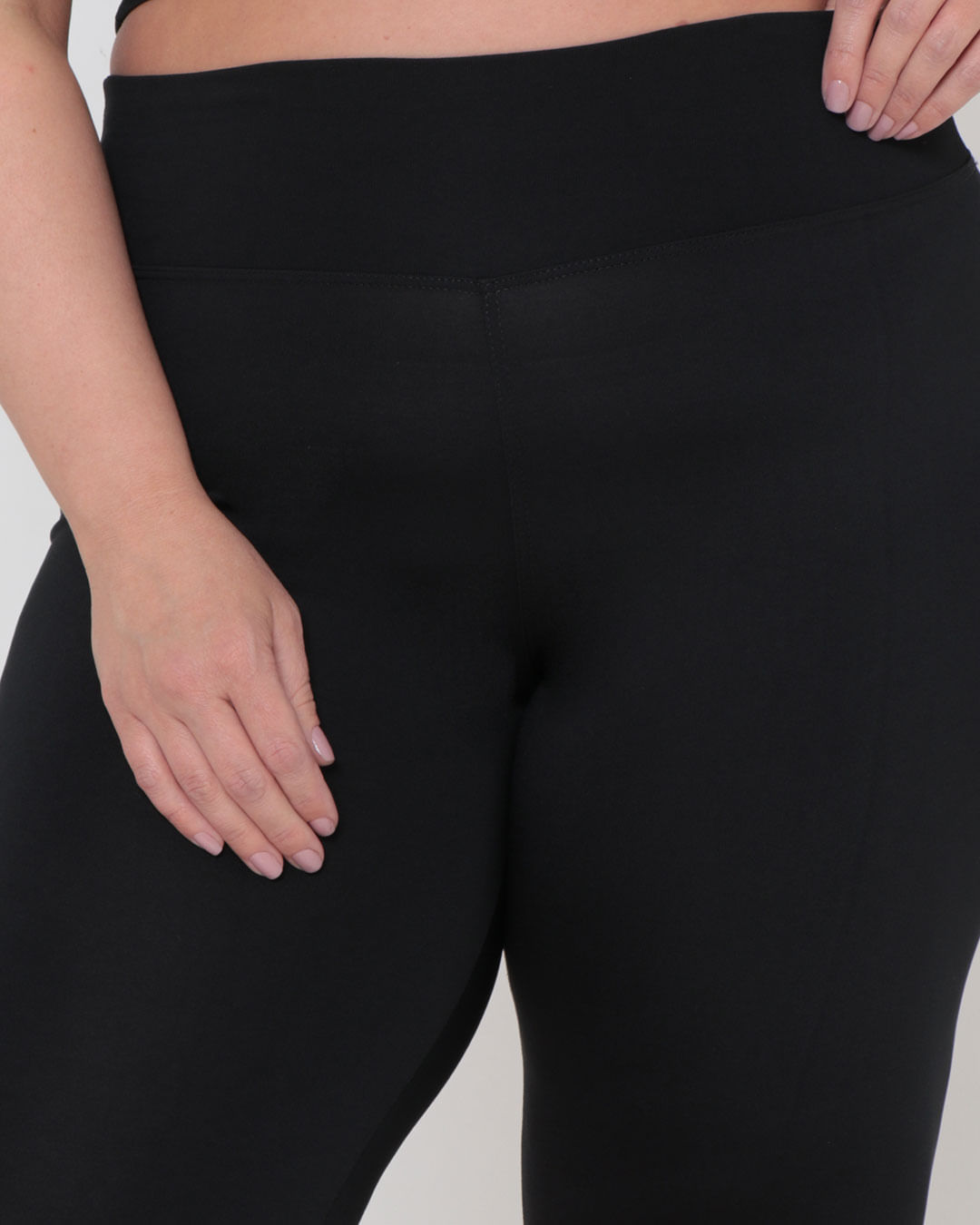 Legging-Tg-7541-Recorte-Perna---Preto
