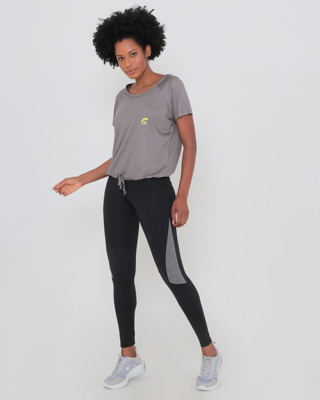 Legging-10190-2-Recortes-Frente---Preto