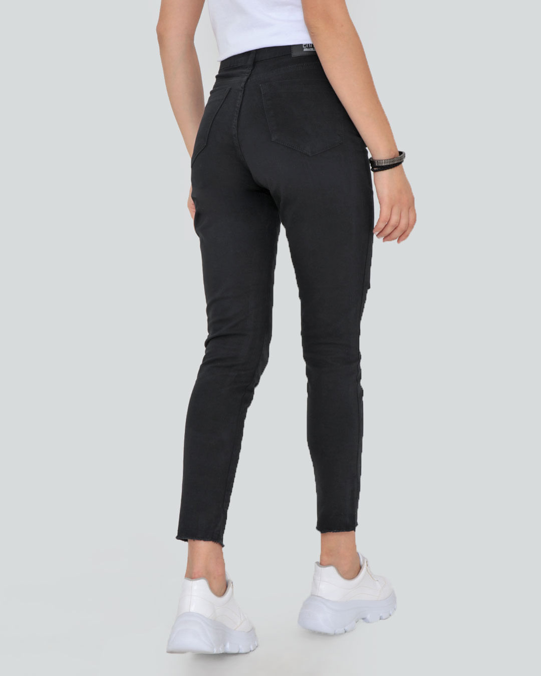 Calca-Ef5073-Srj-Rasgo-Joelhofem---Preto