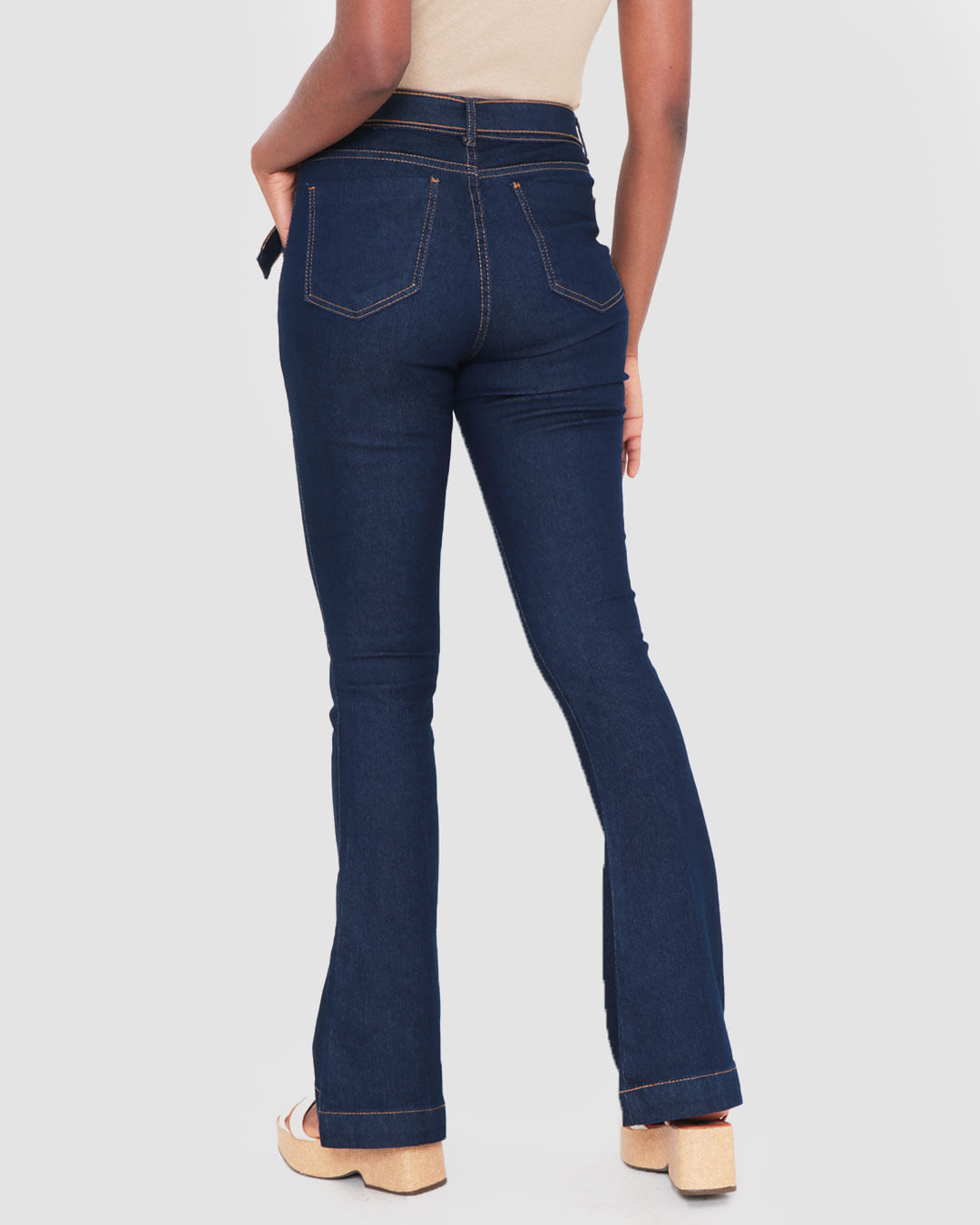 Calca-18390-Jns-Flara-Amarracfem---Black-Jeans-Medio