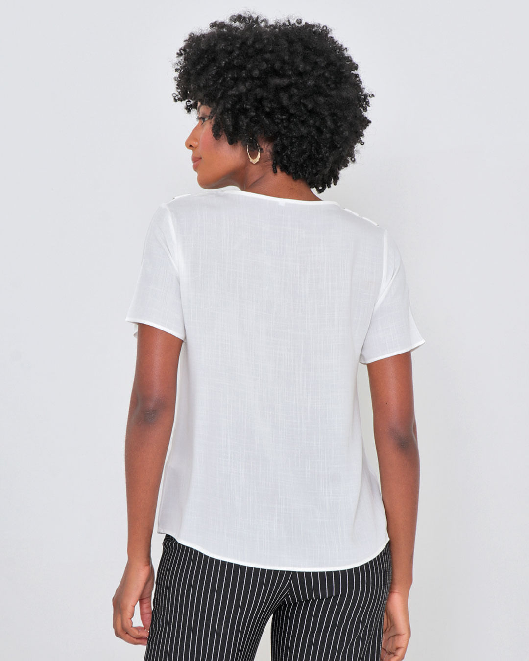 Blusa-9575-C-Detalhe-Ombro-Mc---Off-White