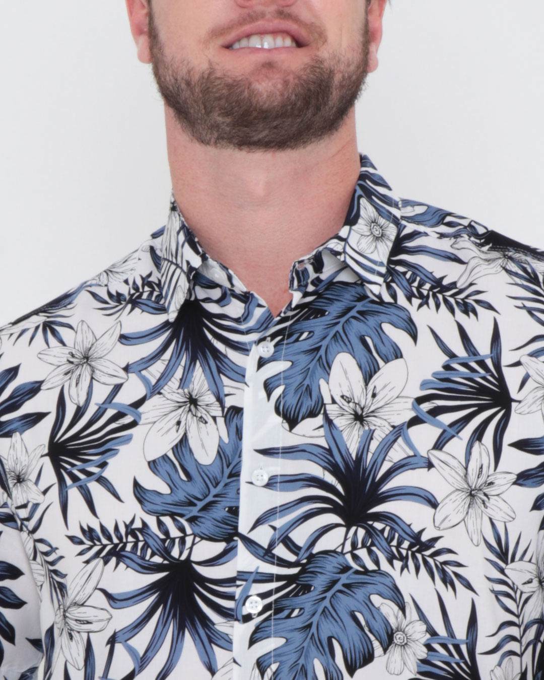 Camisa-Mc-174-1-Viscflor-Azu-Pgg---Branco-Floral