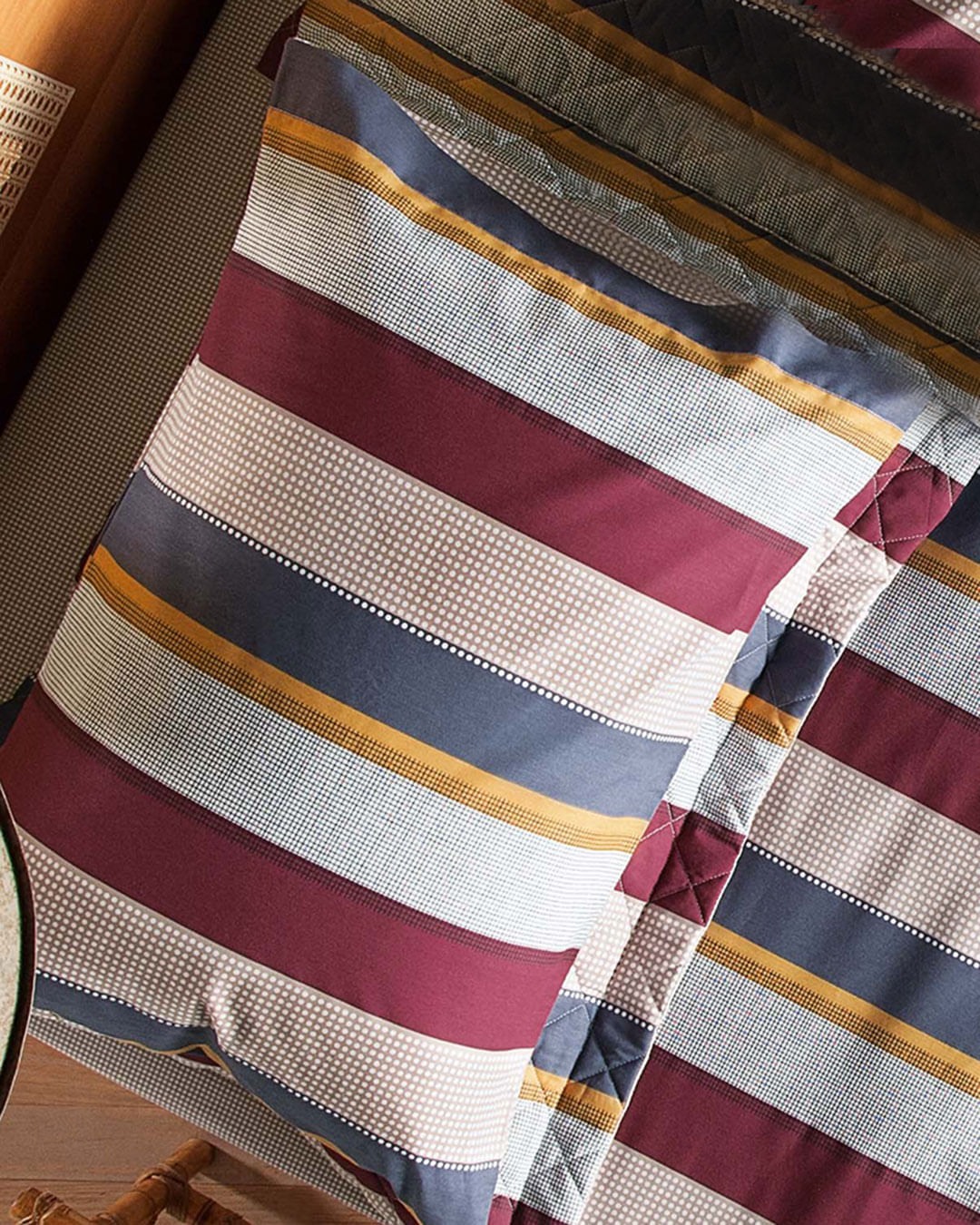 Jg-Cama-Solteiro-Diletto---3-Pc---Vinho-Listrado
