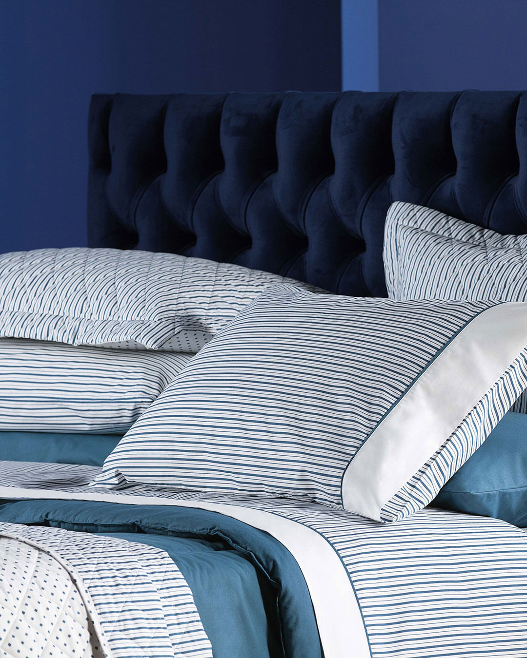 Jg-Cama-Queen-Essencial-Azul---4-Pc---Branco-Listrado