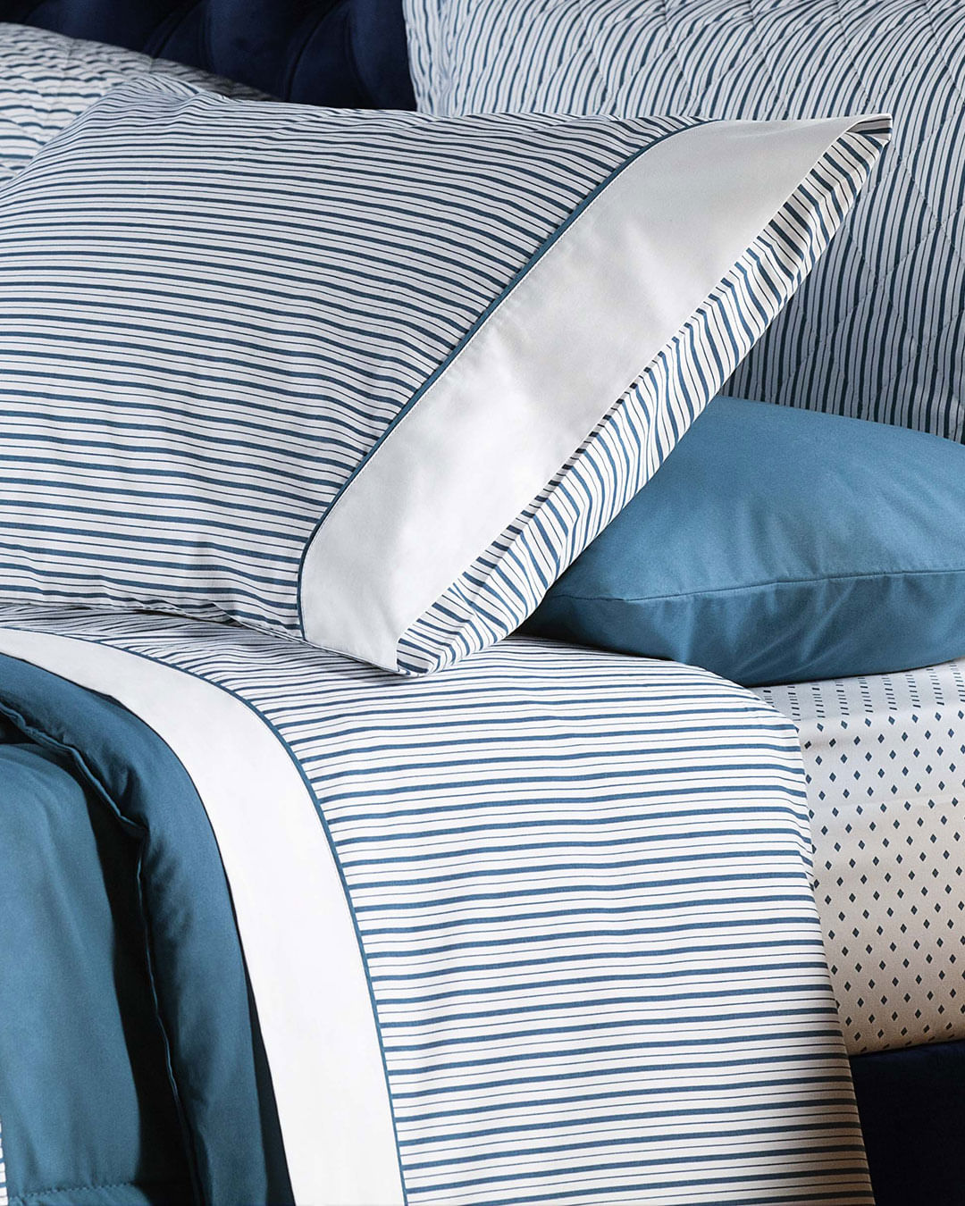 Jg-Cama-Queen-Essencial-Azul---4-Pc---Branco-Listrado