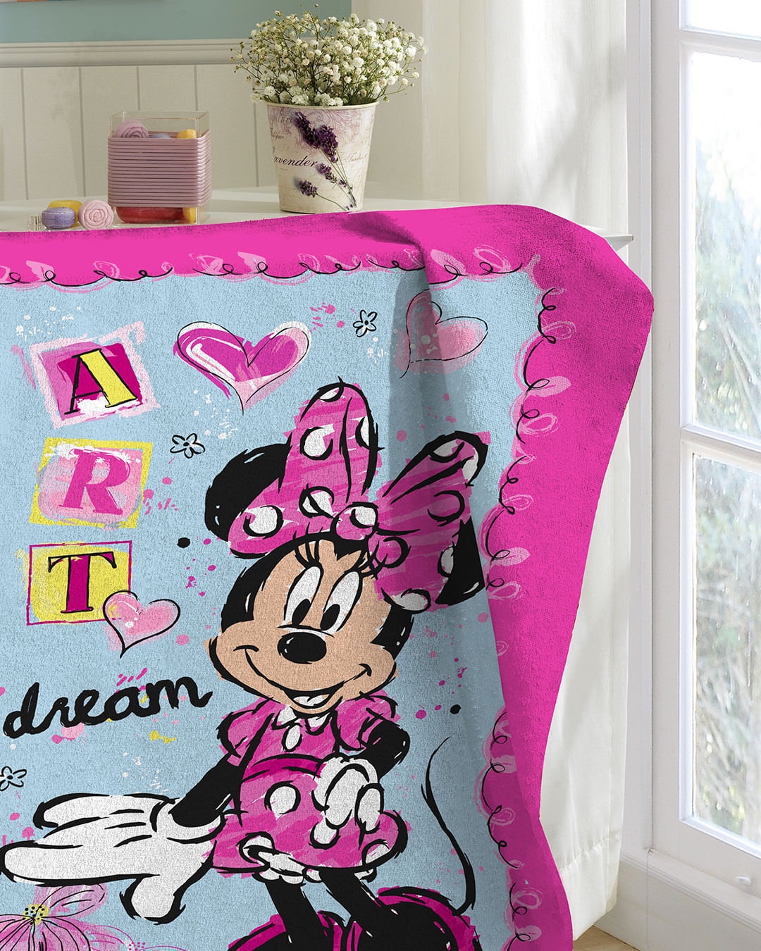 Toalha-Bh-Veludo-70x130-Minnie-Paint---Azul-Claro