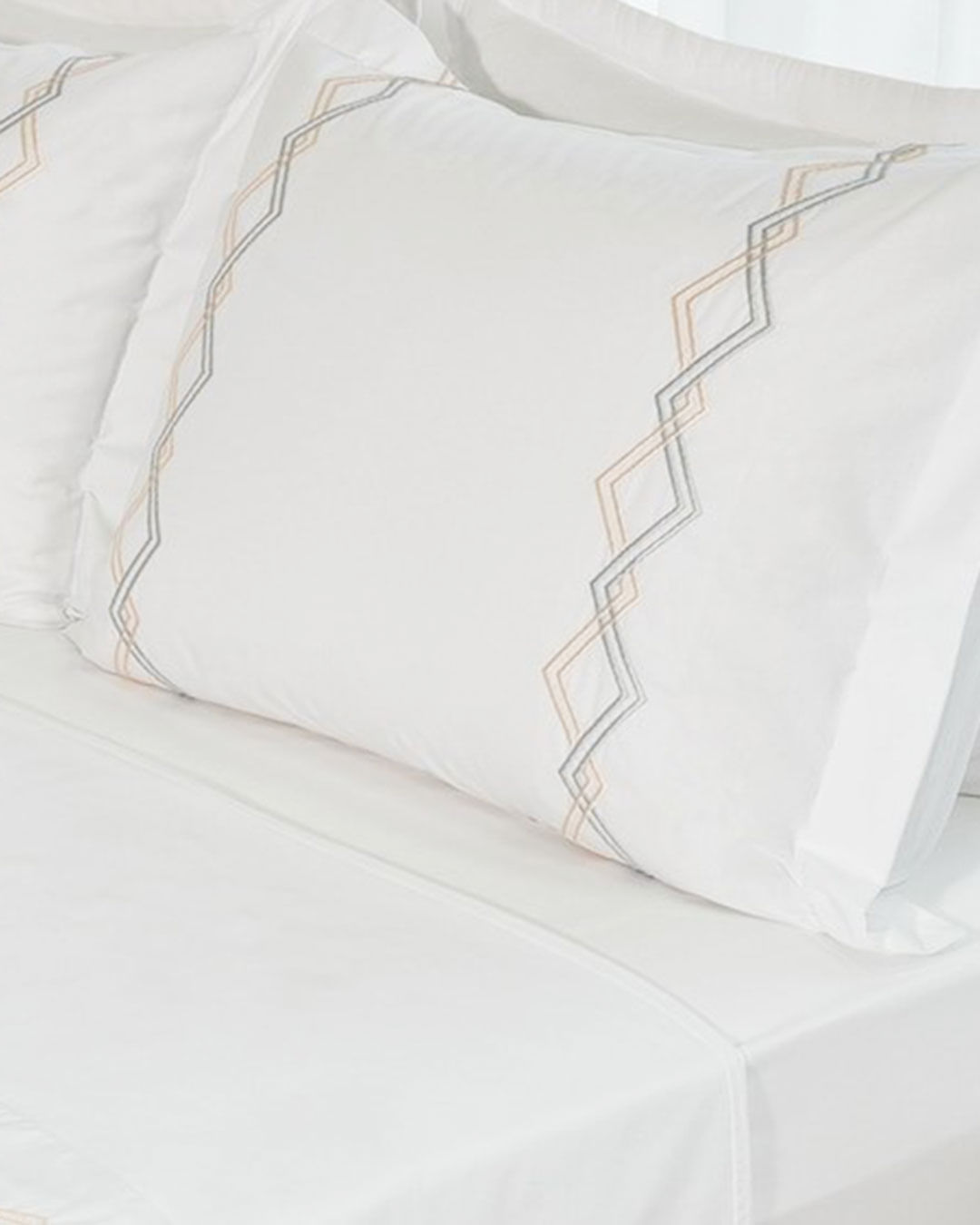 Jg-Cama-Casal-Enzo-Branco-C-Bordado-Cin---Branco