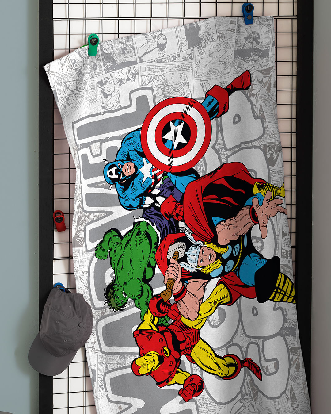 Toalha-Bh-Veludo-70x130-Marvel-Comics---Cinza-Claro