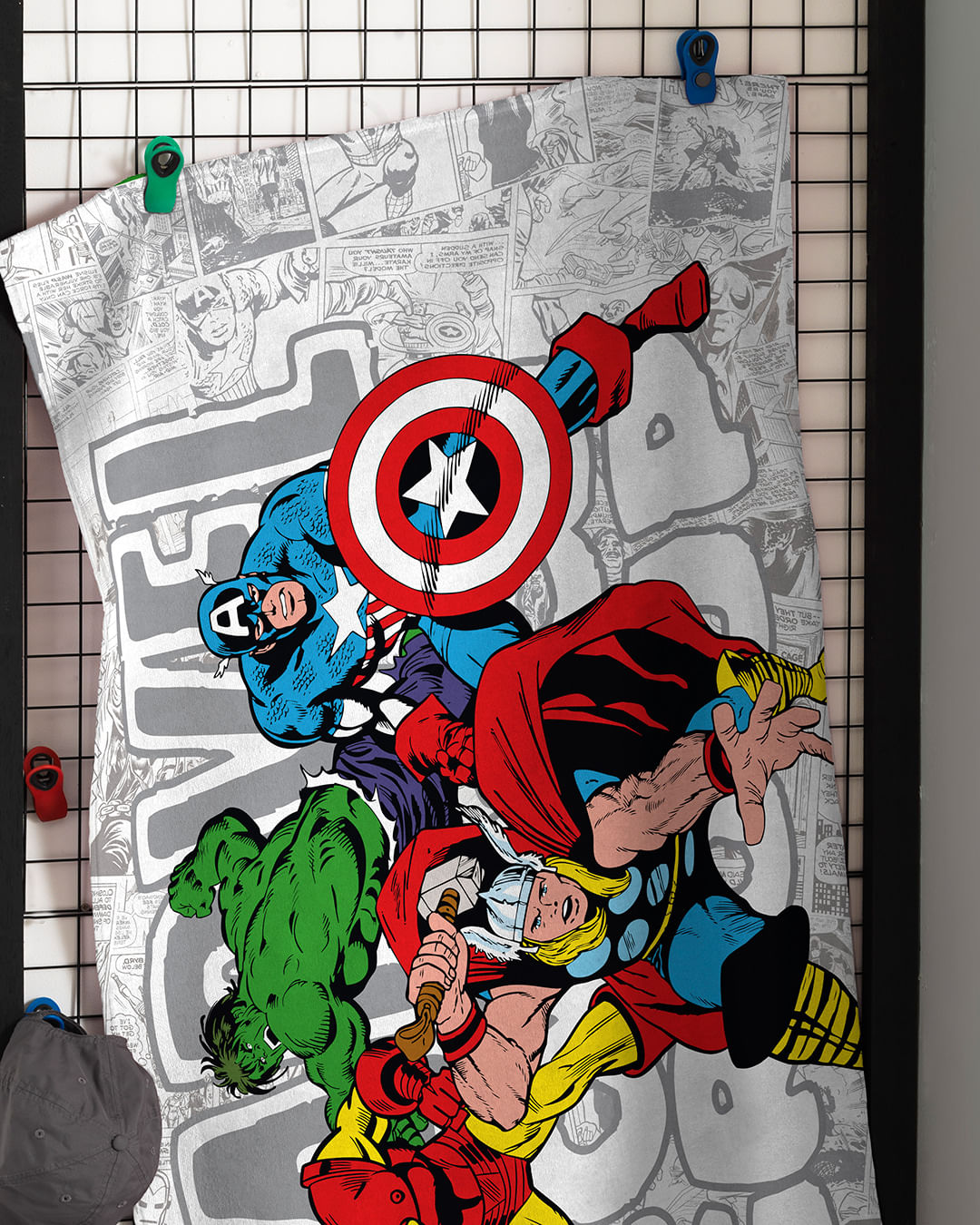 Toalha-Bh-Veludo-70x130-Marvel-Comics---Cinza-Claro