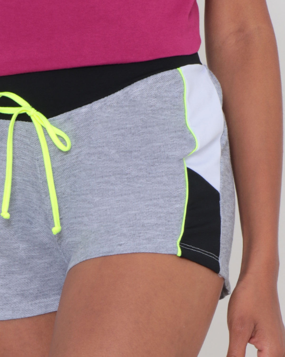 Short-Tt047-Recortefriso-Lateral---Cinza-Claro
