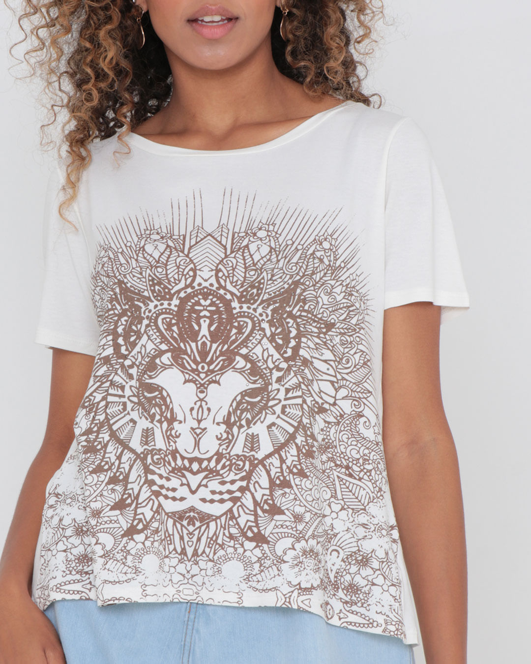 Blusa-Vt060-Estamp-C-Recort-Costas---Branco