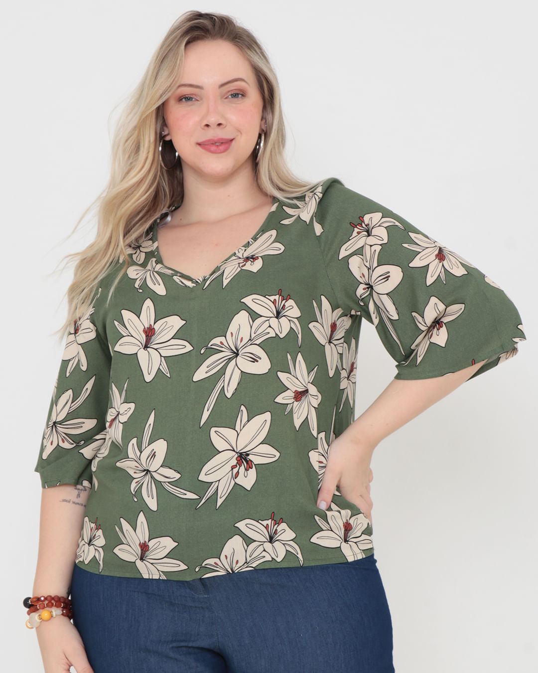 Blusa Plus Size Decote Gota Estampa Floral Verde | Lojas Torra