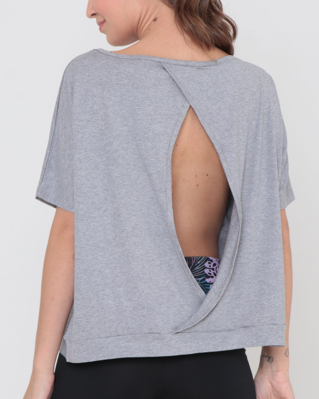 Blusa-Mc-Trf21014-Det-Costas---Cinza-Claro