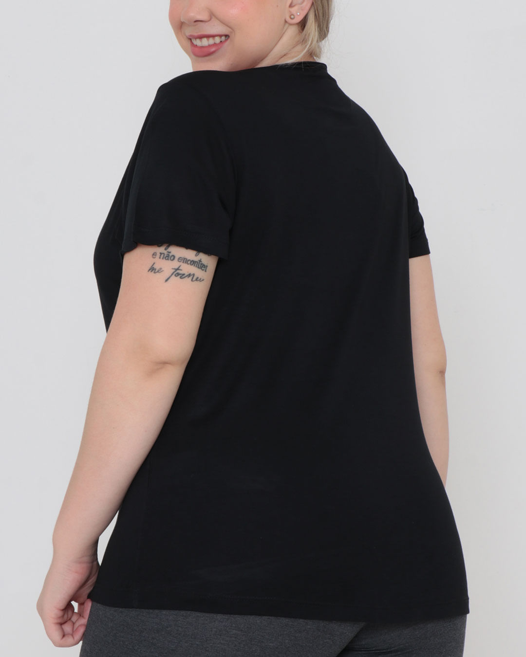 Blusa-22661-Alongada-Plus---Preto