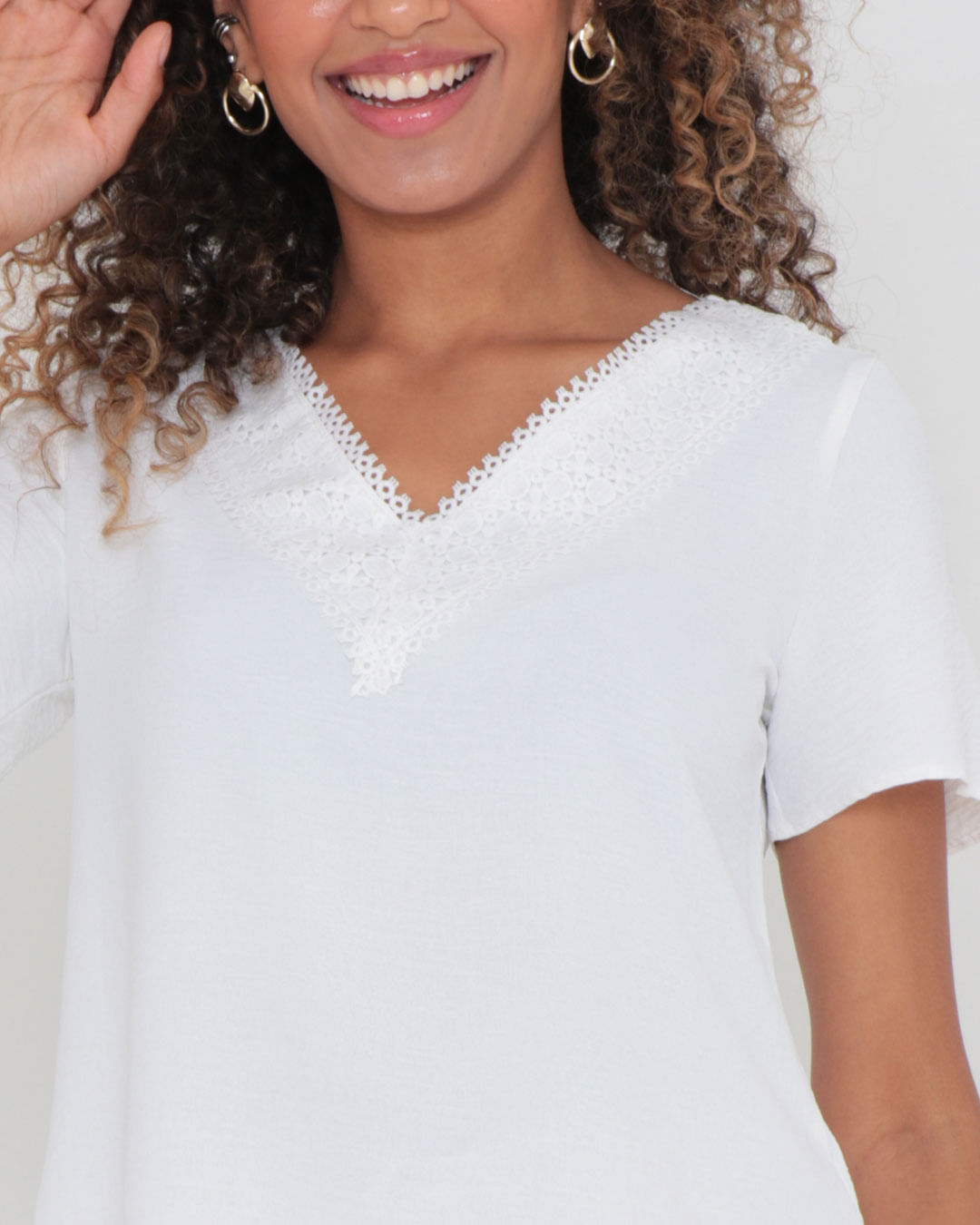 Blusa-6403-Gola-V-Mc---Branco