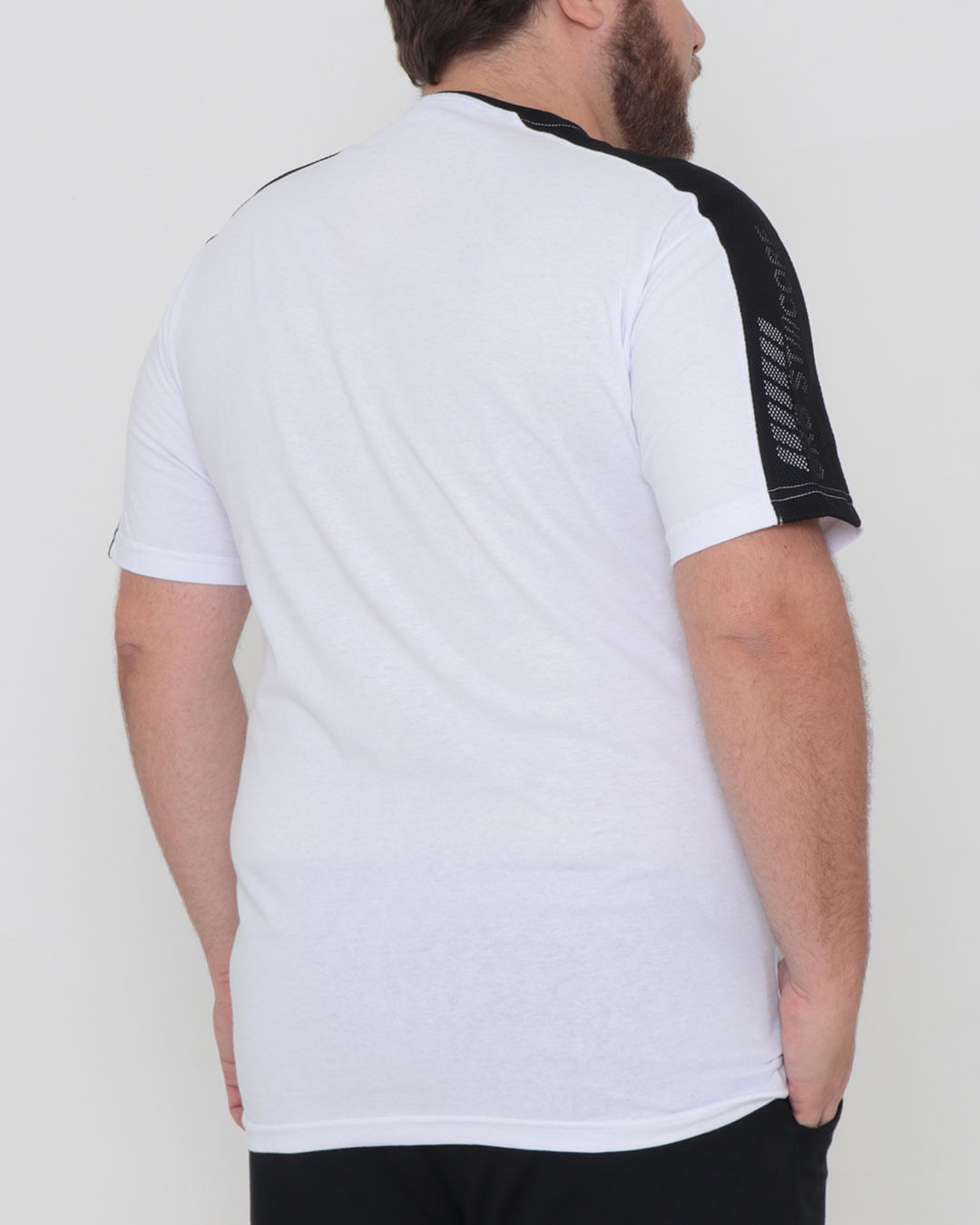 Camiseta-51240236-Over-Est-Bolso-Plus---Preto