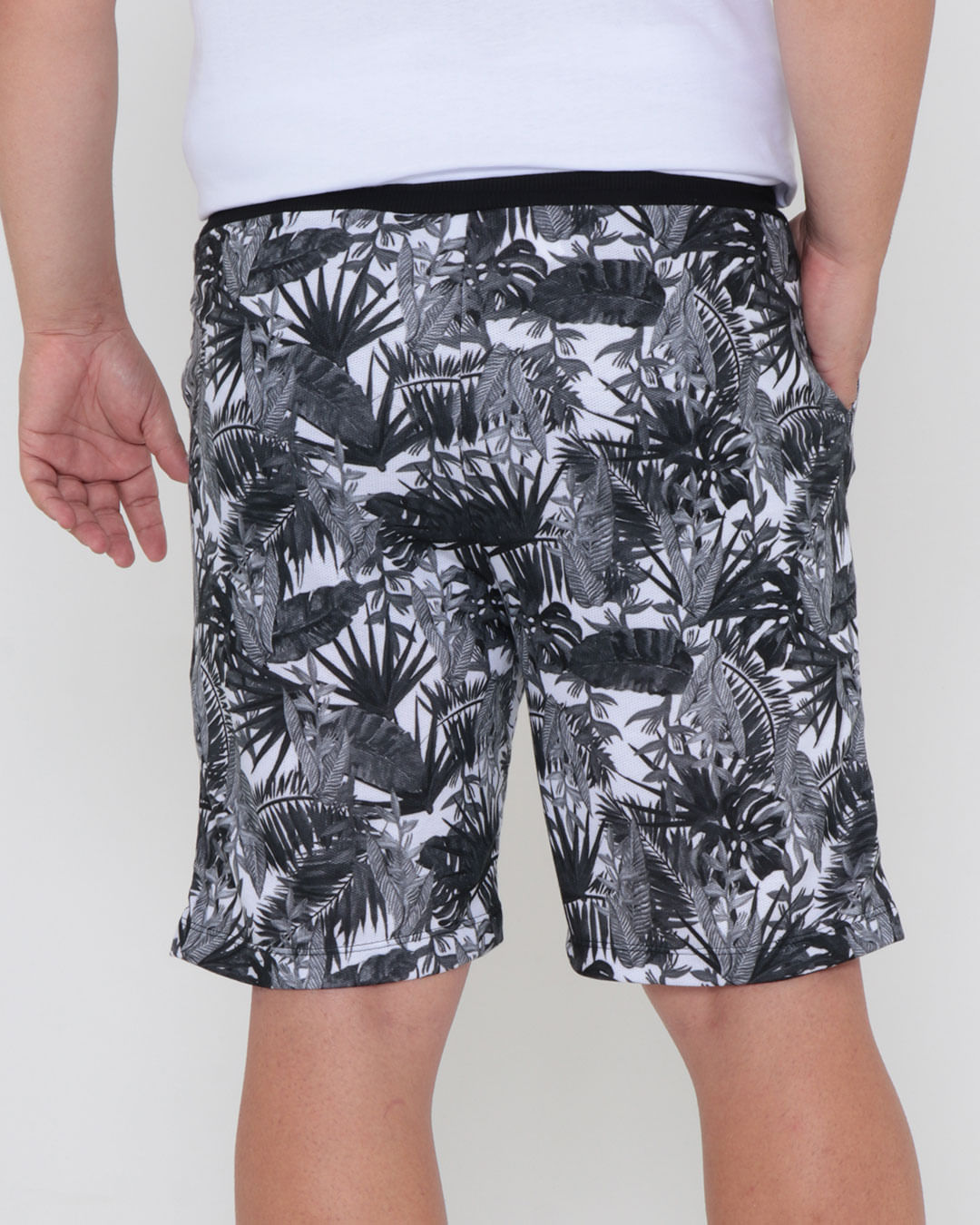 Bermuda-Moleton-400029-Folhag-Plus---Preto-Floral