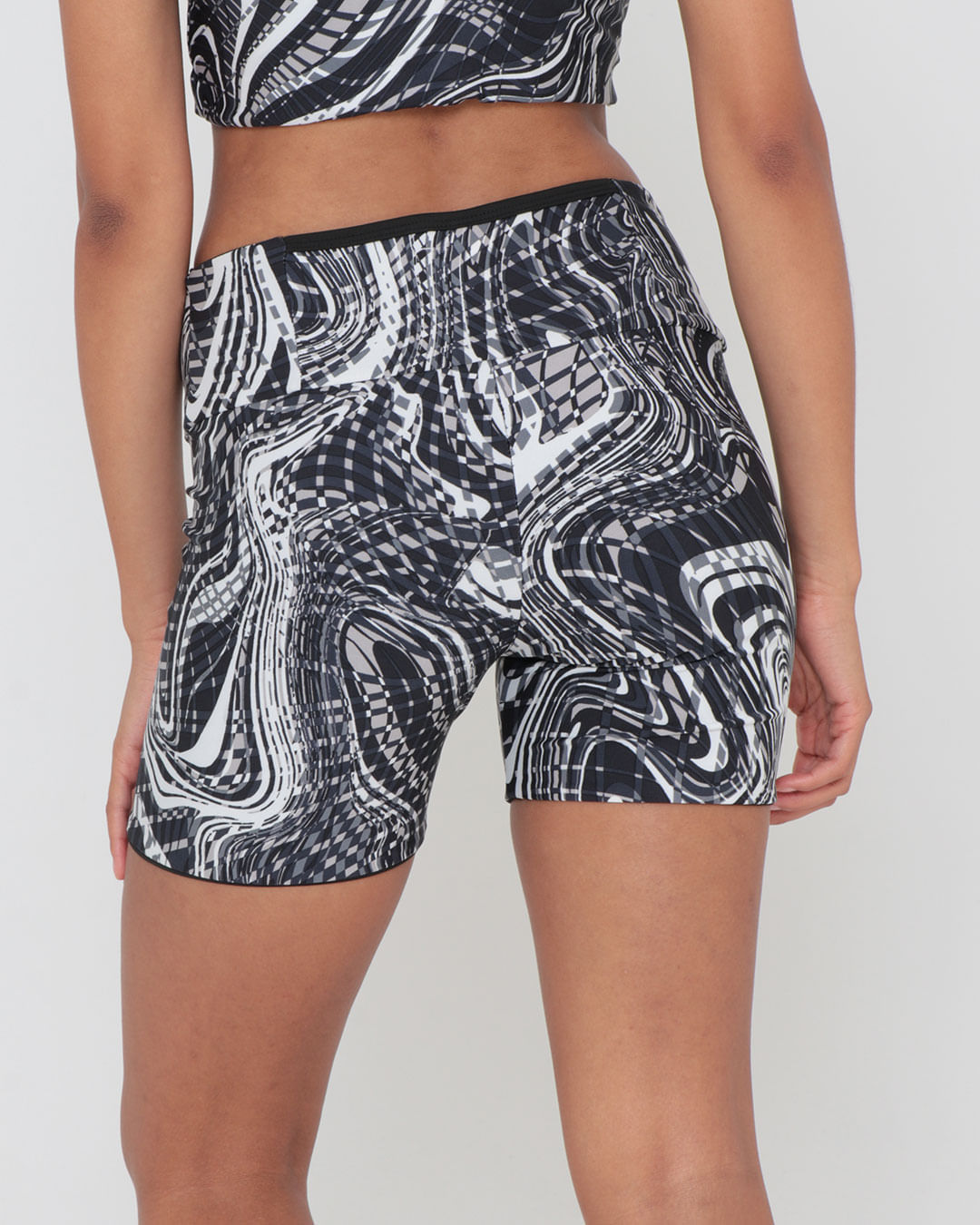 Short-198tr-Dupla-Face---Preto-Listrado
