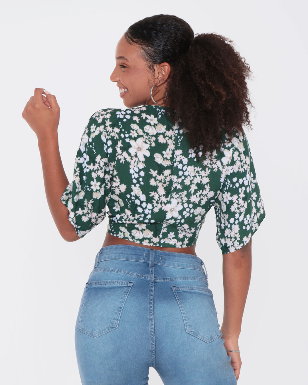 Top-8150re-Mc-Cropped-Plano-Estampado---Verde-Floral