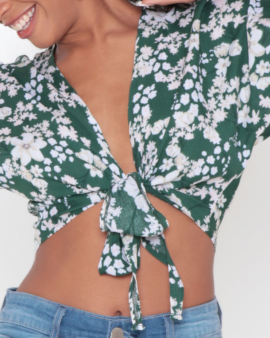 Top-8150re-Mc-Cropped-Plano-Estampado---Verde-Floral